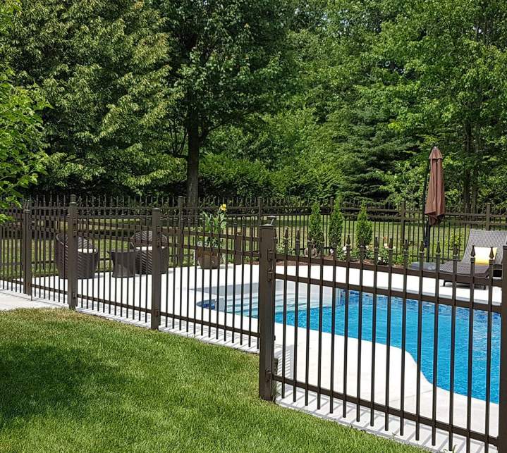 L'élégance et la robustesse de l'acier pour vos clôtures