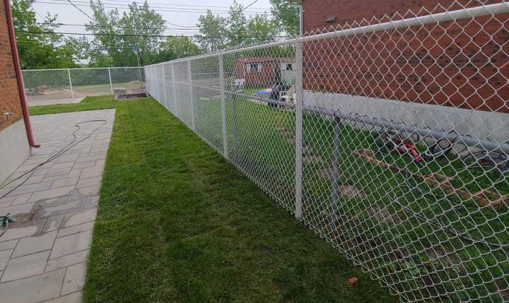 Pose clôture Montréal